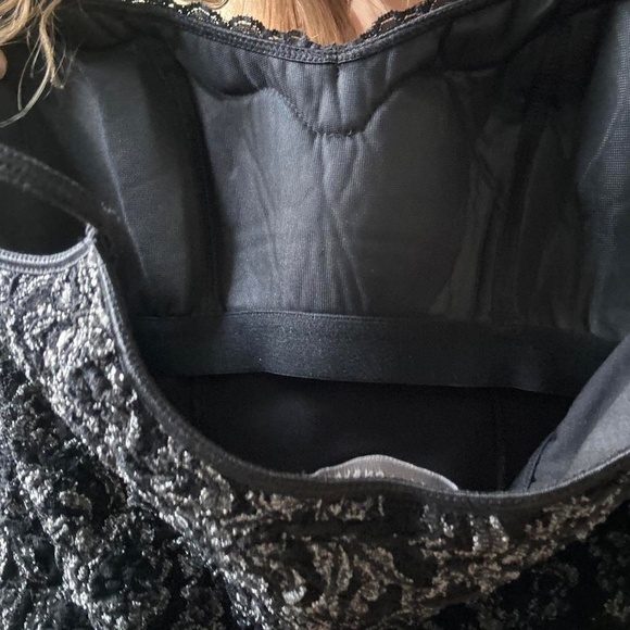 Designer Vintage 90s Lightly Padded Lace Cami - Picture 8 of 8